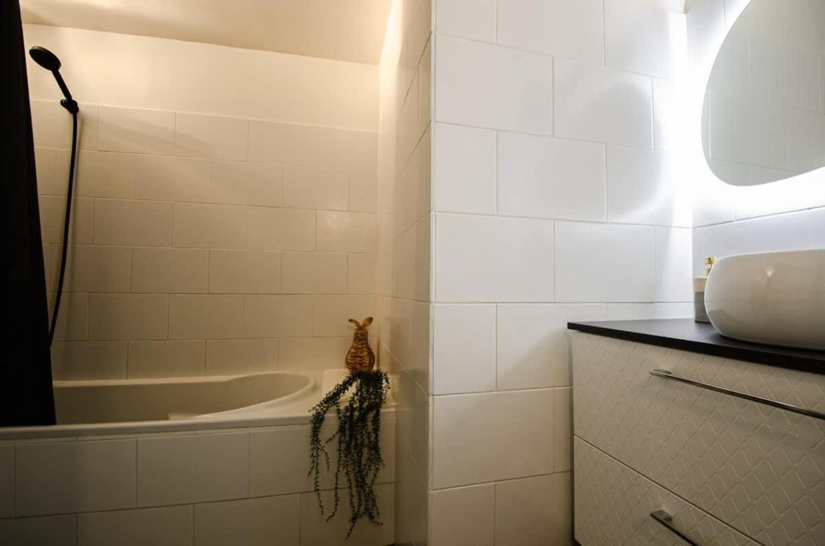 Casamea - Apt Spacieux, Clim, Famille & Cabane アジャクシオ エクステリア 写真